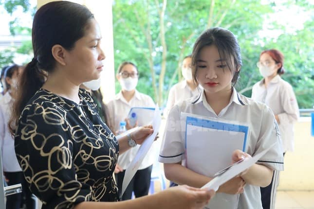 Trên 1 triệu thí sinh đăng kí dự thi tốt nghiệp THPT năm 2024 - Ảnh 1.